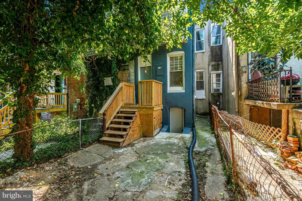 1135 MYRTLE AVENUE Baltimore, MD 21201