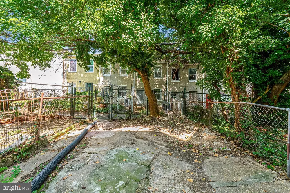1135 MYRTLE AVENUE Baltimore, MD 21201
