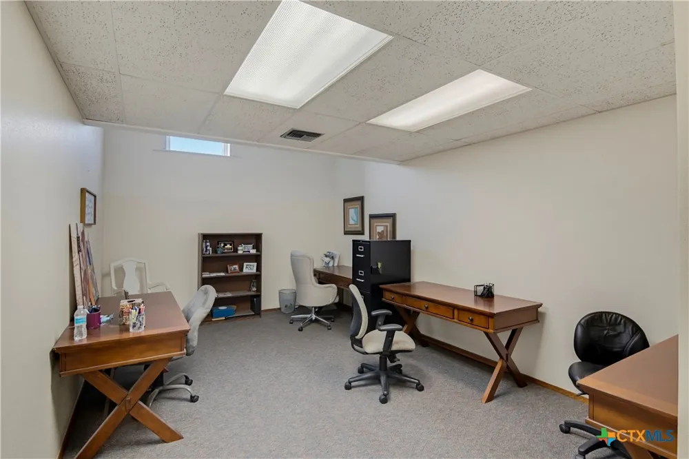 111 E Gonzales Street Seguin, TX 78155