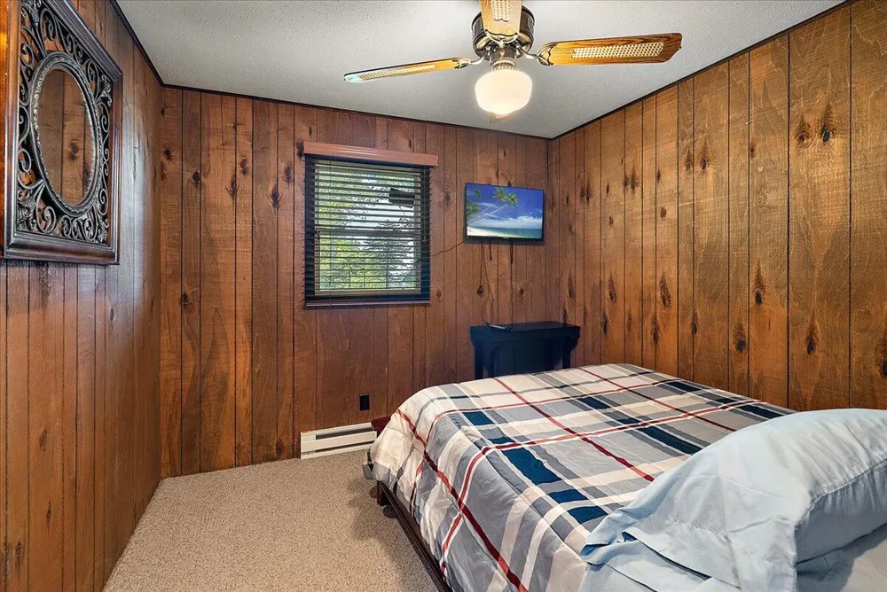 997 Lake Lane South Haven, MI 49090