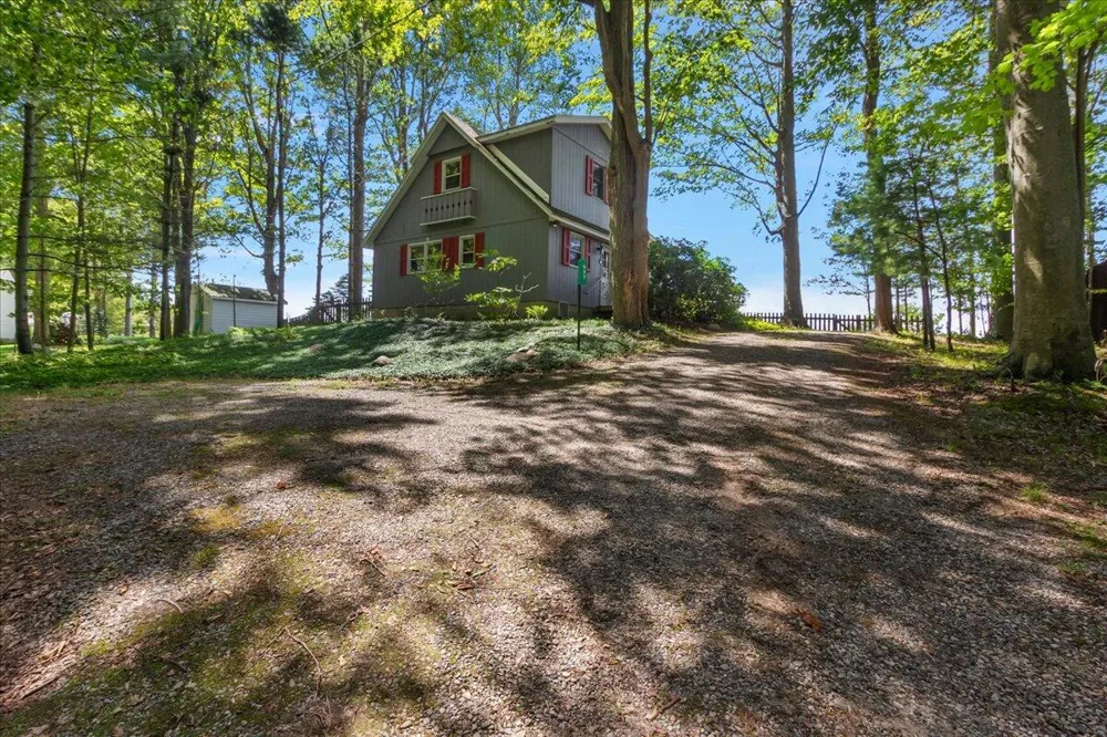997 Lake Lane South Haven, MI 49090