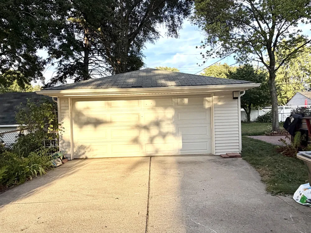 9062 Woodring Street Livonia, MI 48150