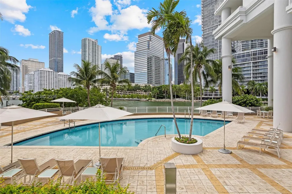 801 Brickell Key Blvd #1204 Miami, FL 33131