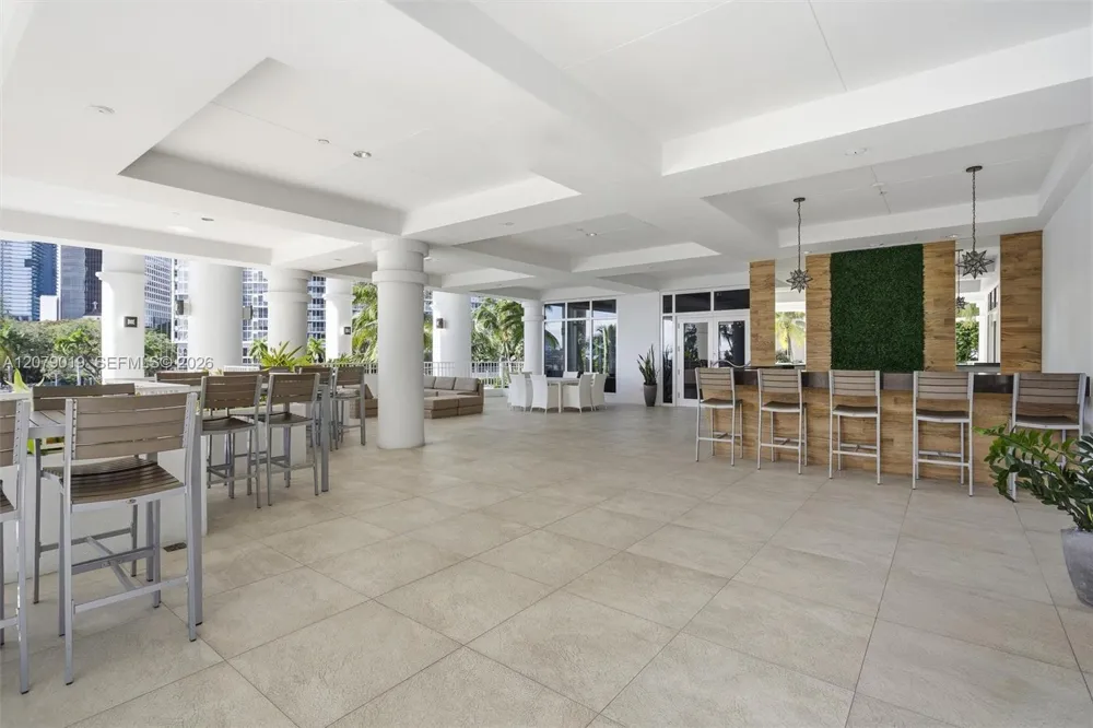801 Brickell Key Blvd #1204 Miami, FL 33131