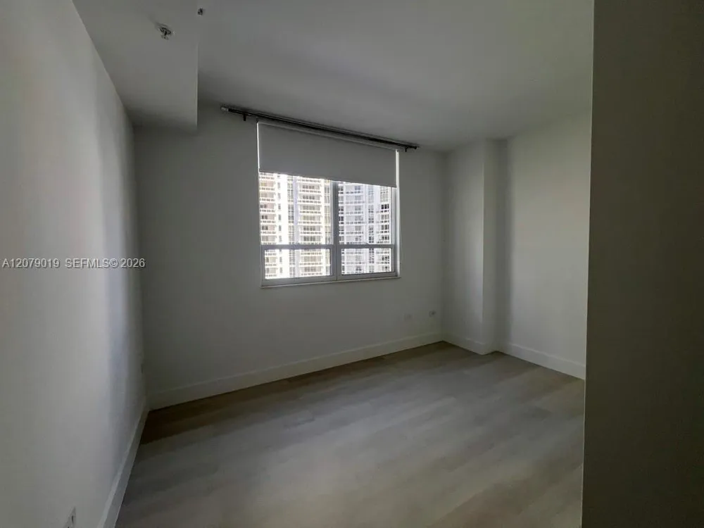 801 Brickell Key Blvd #1204 Miami, FL 33131