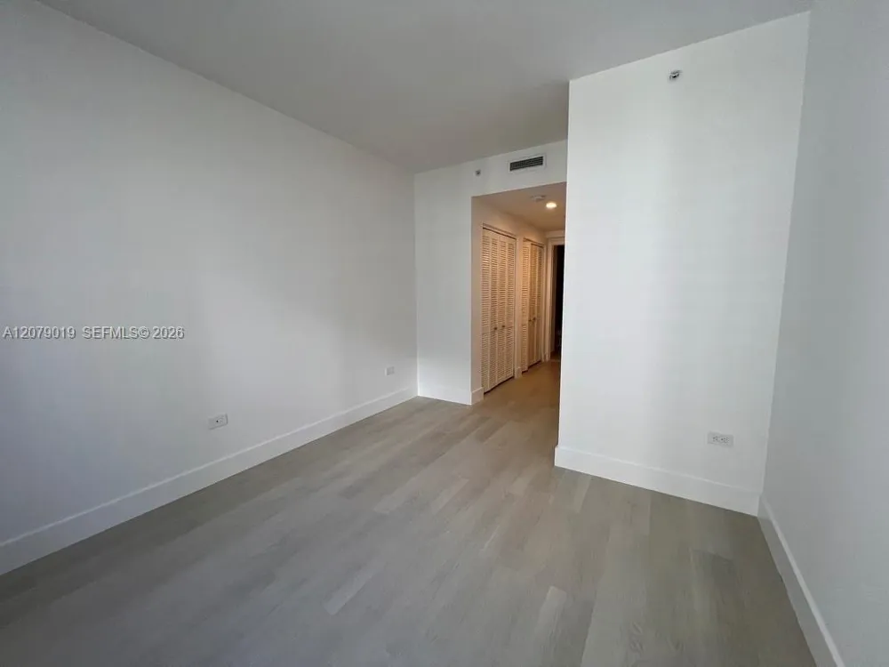 801 Brickell Key Blvd #1204 Miami, FL 33131