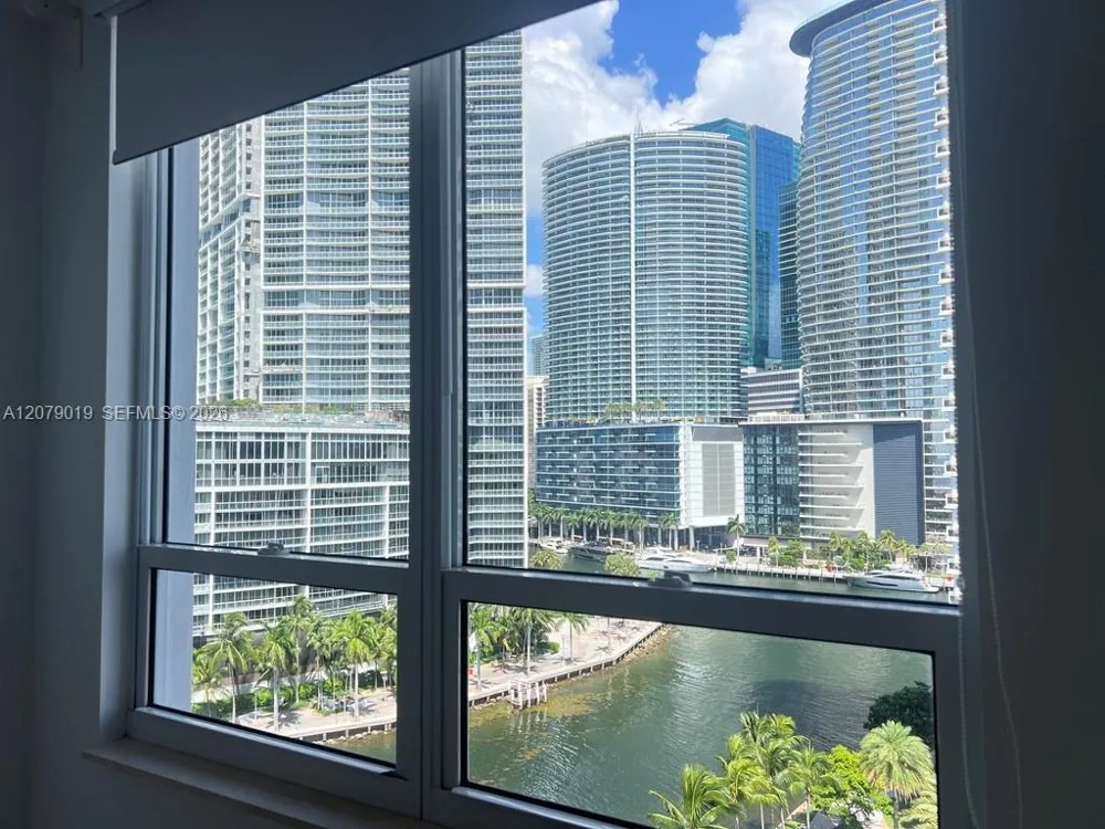 801 Brickell Key Blvd #1204 Miami, FL 33131