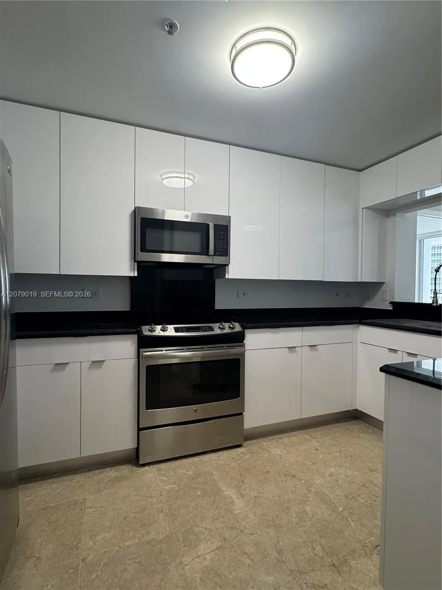 801 Brickell Key Blvd #1204 Miami, FL 33131