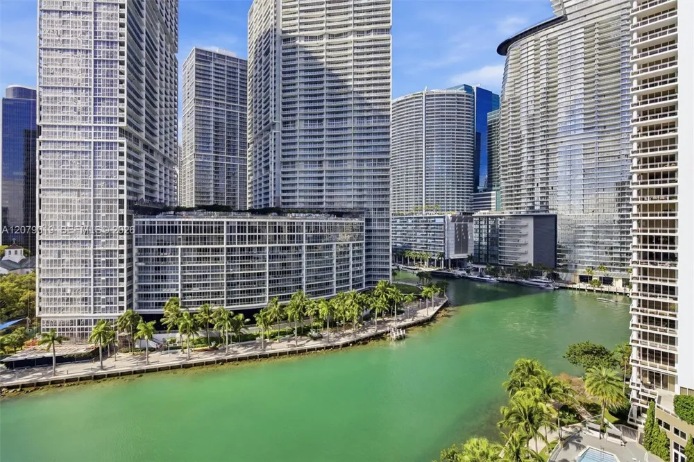 801 Brickell Key Blvd #1204 Miami, FL 33131