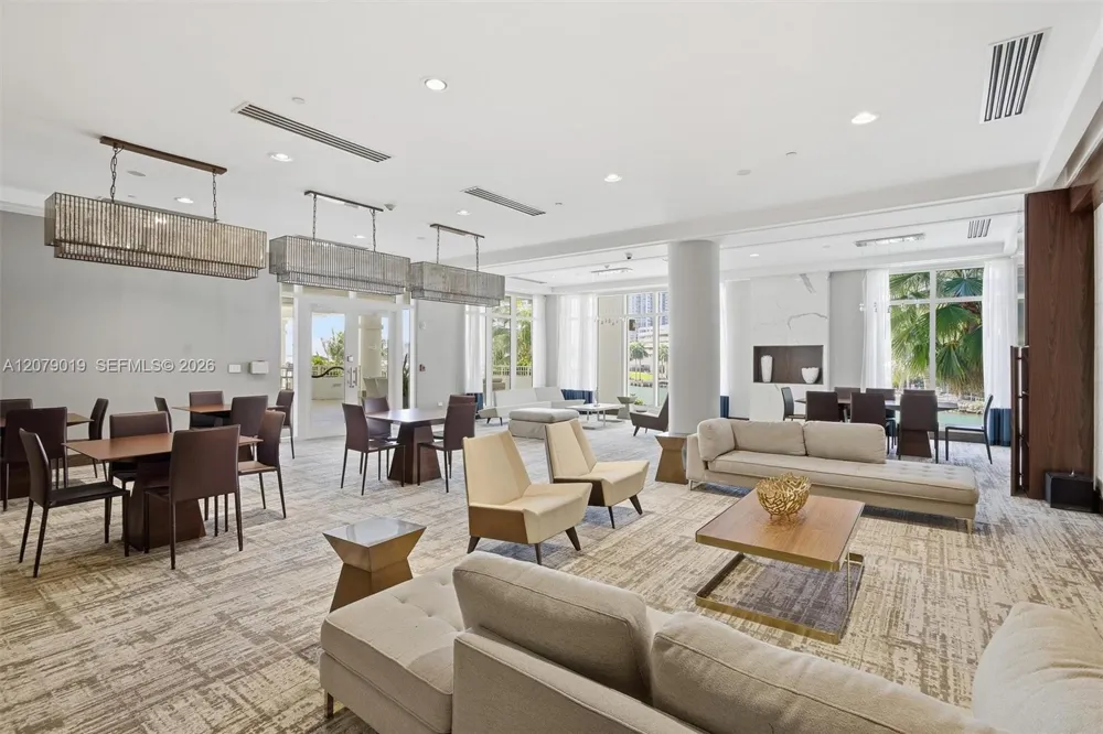 801 Brickell Key Blvd #1204 Miami, FL 33131