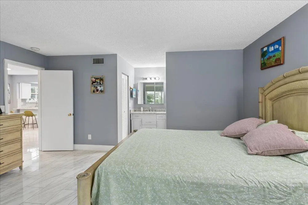 6600 ROYAL PALM BOULEVARD #215B Margate, FL 33063