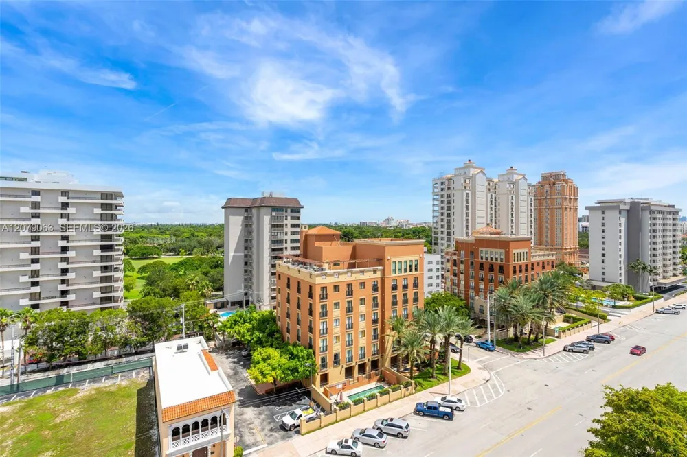 700 Biltmore Way #1017 Coral Gables, FL 33134
