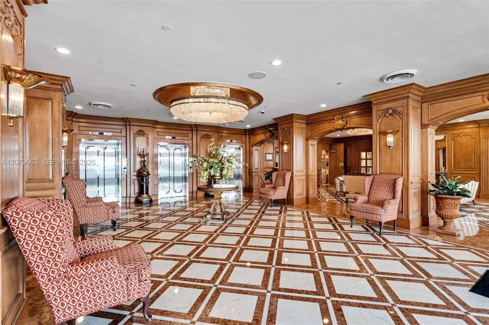 700 Biltmore Way #1017 Coral Gables, FL 33134