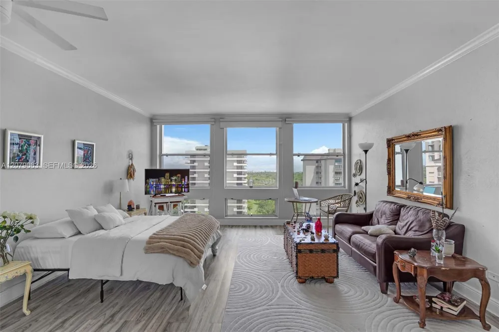 700 Biltmore Way #1017 Coral Gables, FL 33134