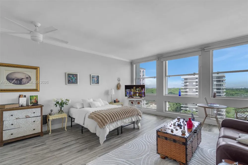 700 Biltmore Way #1017 Coral Gables, FL 33134