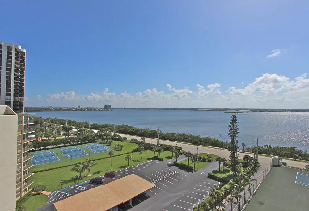 5420 Ocean Avenue #1006 Singer Island, FL 33404