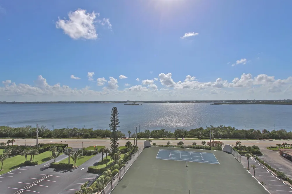 5420 Ocean Avenue #1006 Singer Island, FL 33404