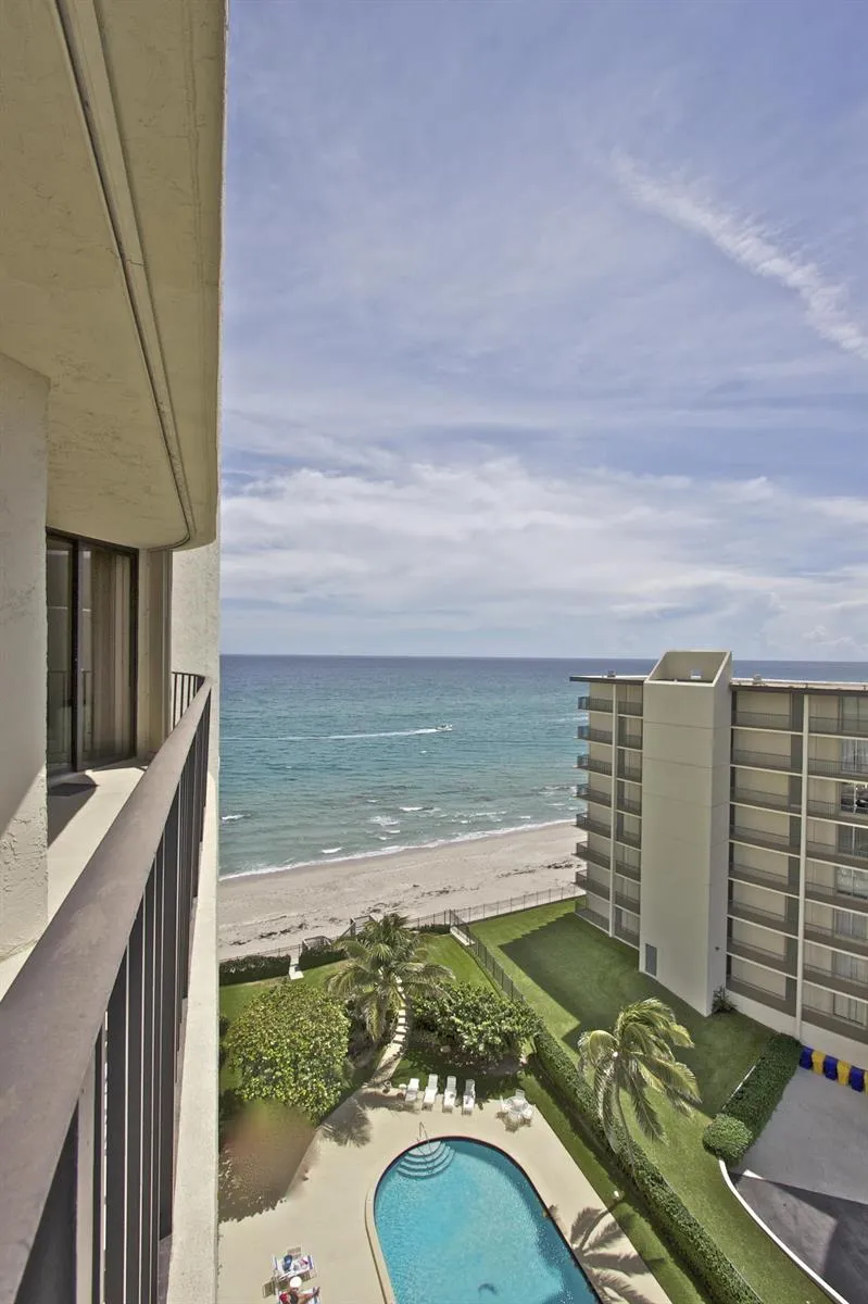 5420 Ocean Avenue #1006 Singer Island, FL 33404