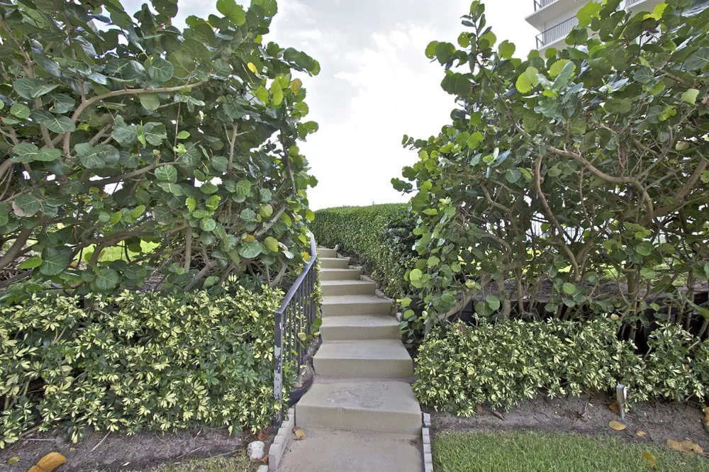 5420 Ocean Avenue #1006 Singer Island, FL 33404