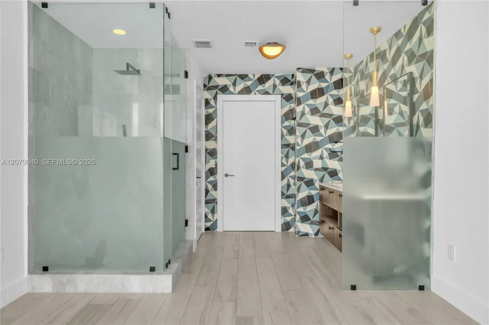 480 NE 31st St #4706 Miami, FL 33137