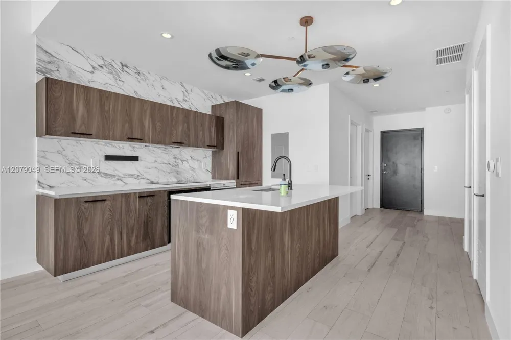 480 NE 31st St #4706 Miami, FL 33137