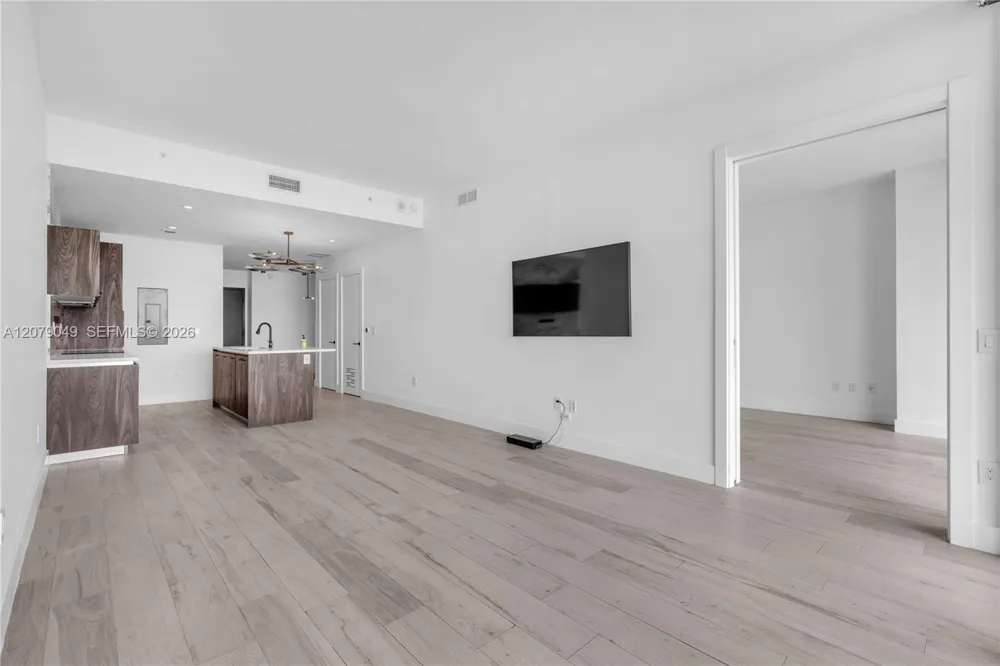 480 NE 31st St #4706 Miami, FL 33137
