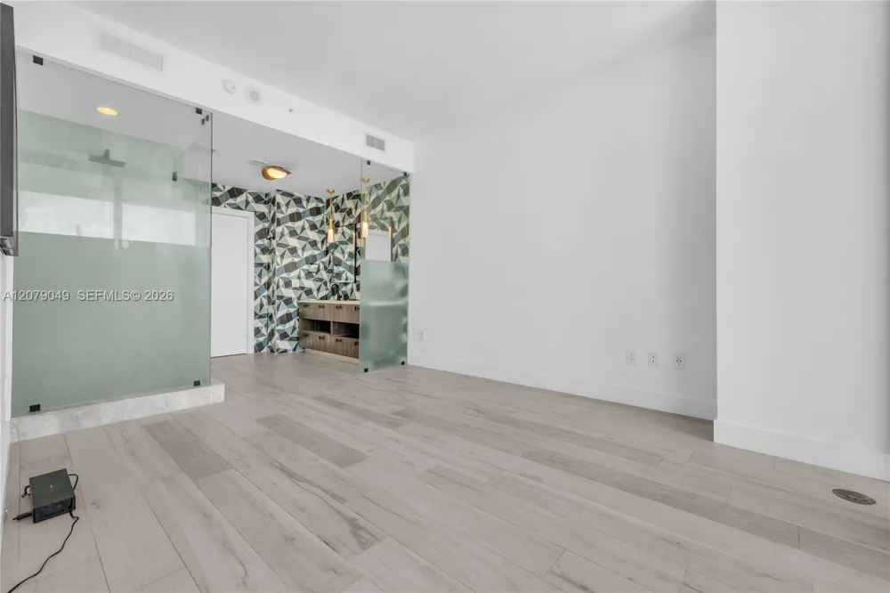 480 NE 31st St #4706 Miami, FL 33137