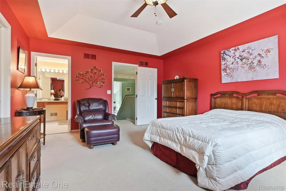 37585 Newburg Park Circle #16 Wayne City, MI 48152