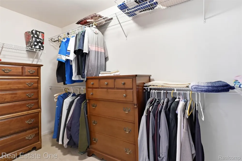37585 Newburg Park Circle #16 Wayne City, MI 48152