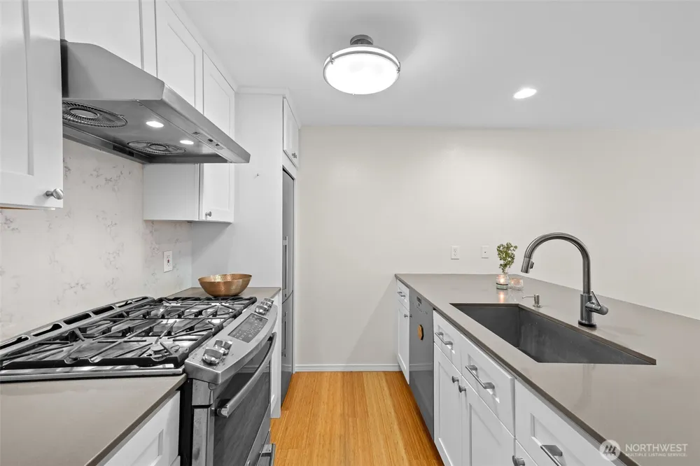 520 2nd Avenue W #201 Seattle, WA 98119