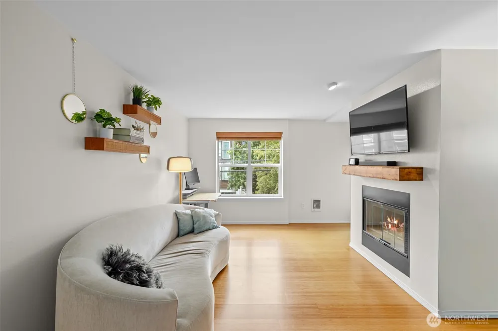 520 2nd Avenue W #201 Seattle, WA 98119
