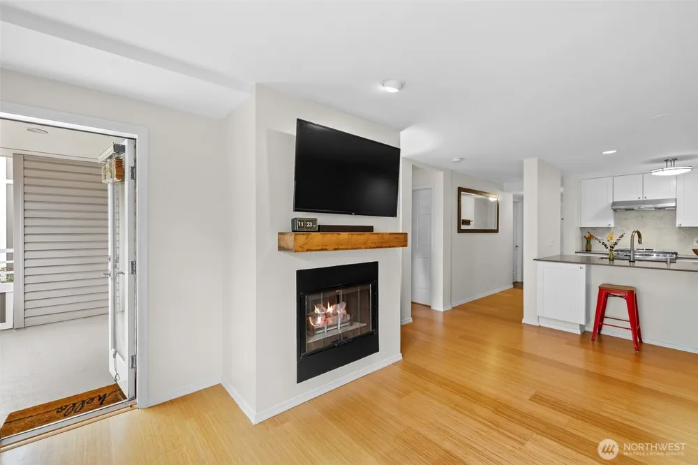 520 2nd Avenue W #201 Seattle, WA 98119