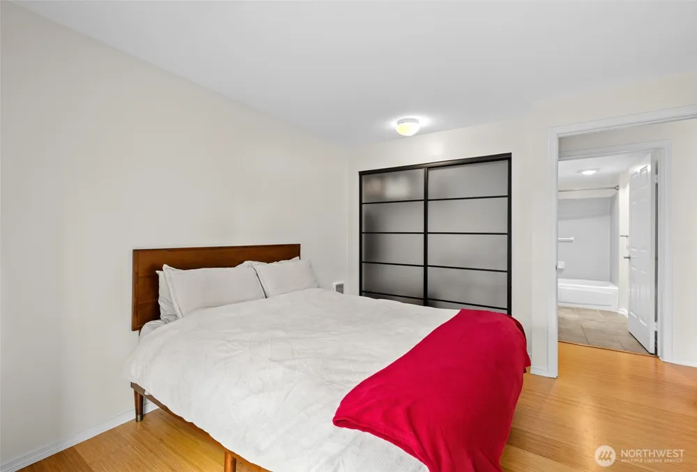 520 2nd Avenue W #201 Seattle, WA 98119