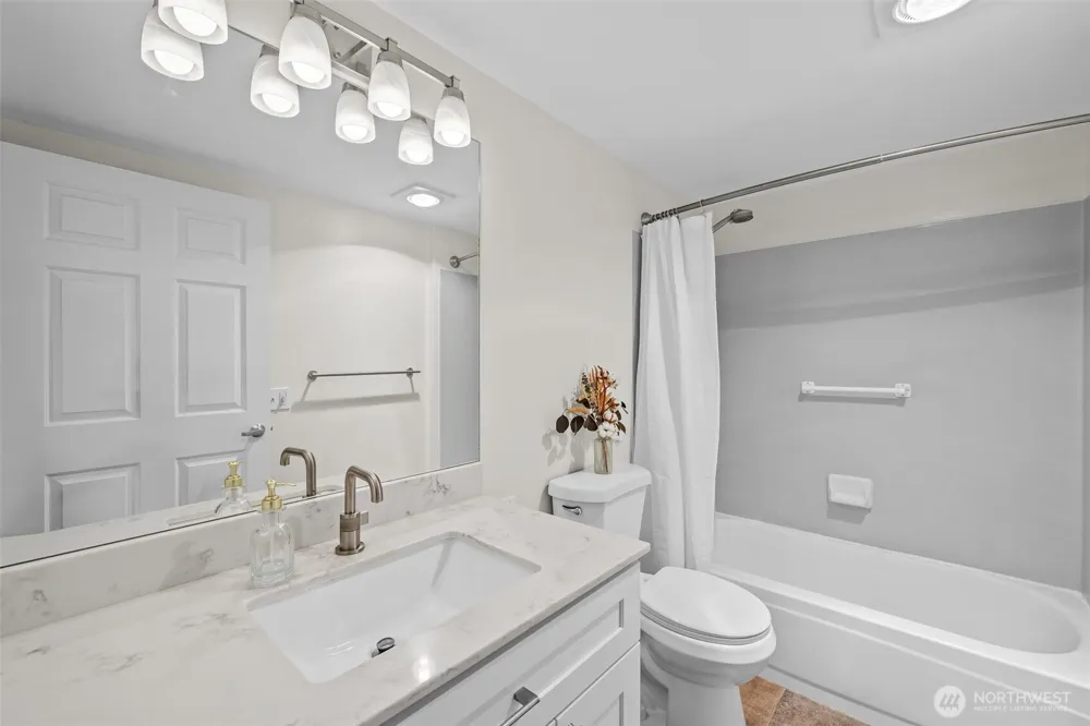 520 2nd Avenue W #201 Seattle, WA 98119