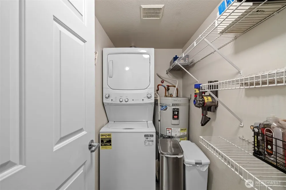 520 2nd Avenue W #201 Seattle, WA 98119