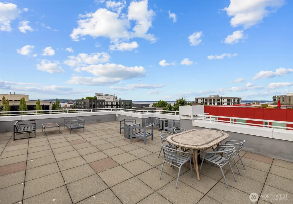 520 2nd Avenue W #201 Seattle, WA 98119