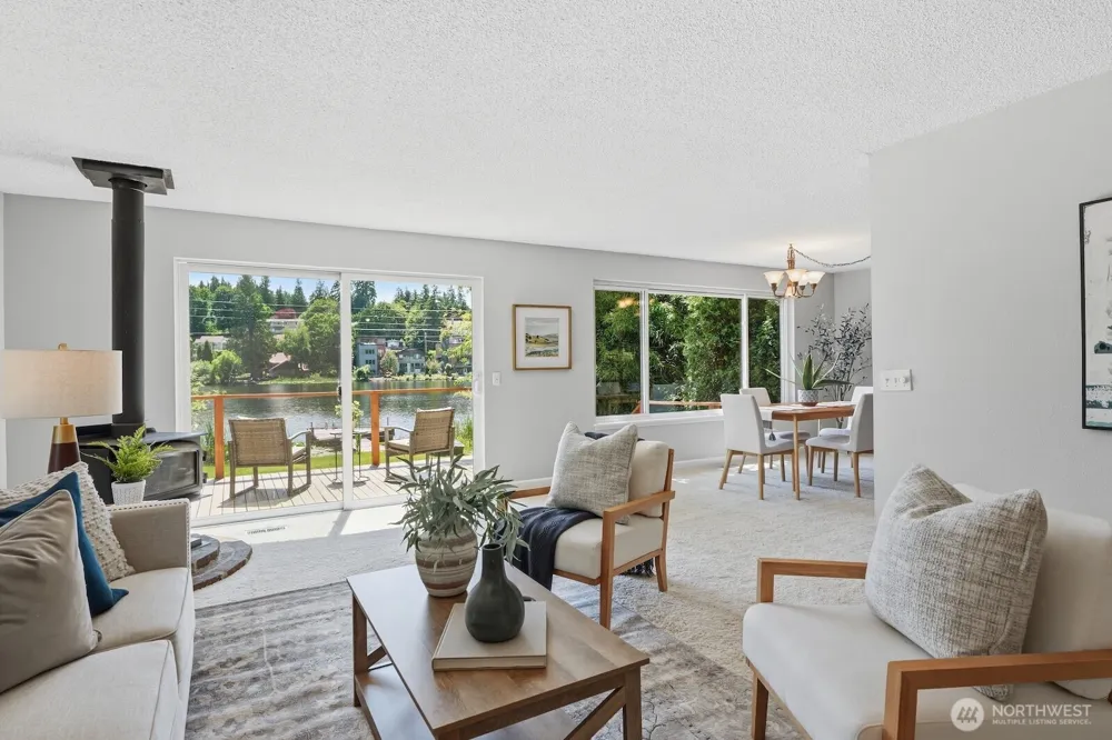 5620 Halls Lake Way Lynnwood, WA 98036