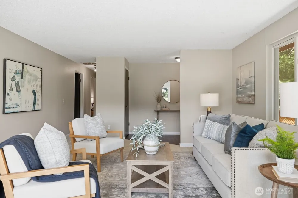 5620 Halls Lake Way Lynnwood, WA 98036