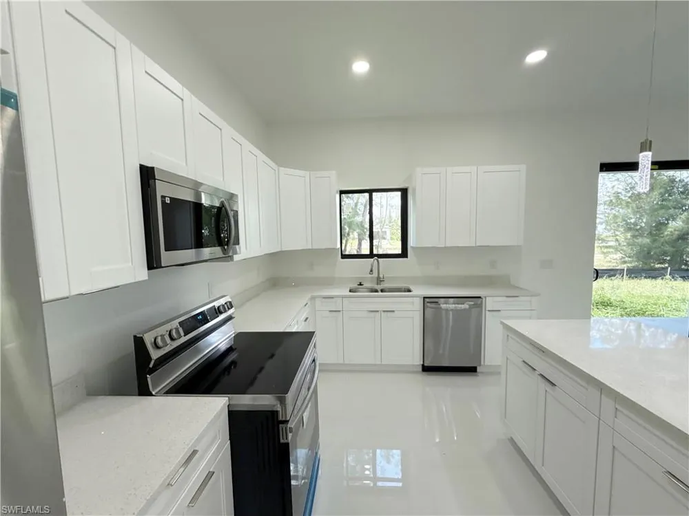 4322 Kismet Parkway W Cape Coral, FL 33993