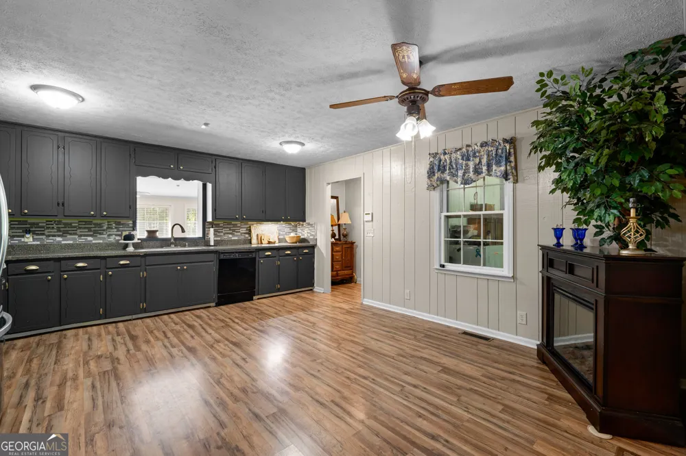 5023 Veterans Memorial PKWY Lanett, AL 36863