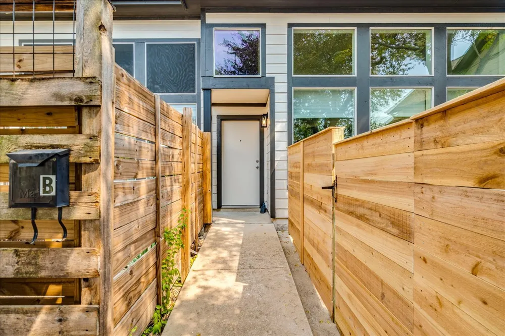 2811 Hardeman Street #B Austin, TX 78704