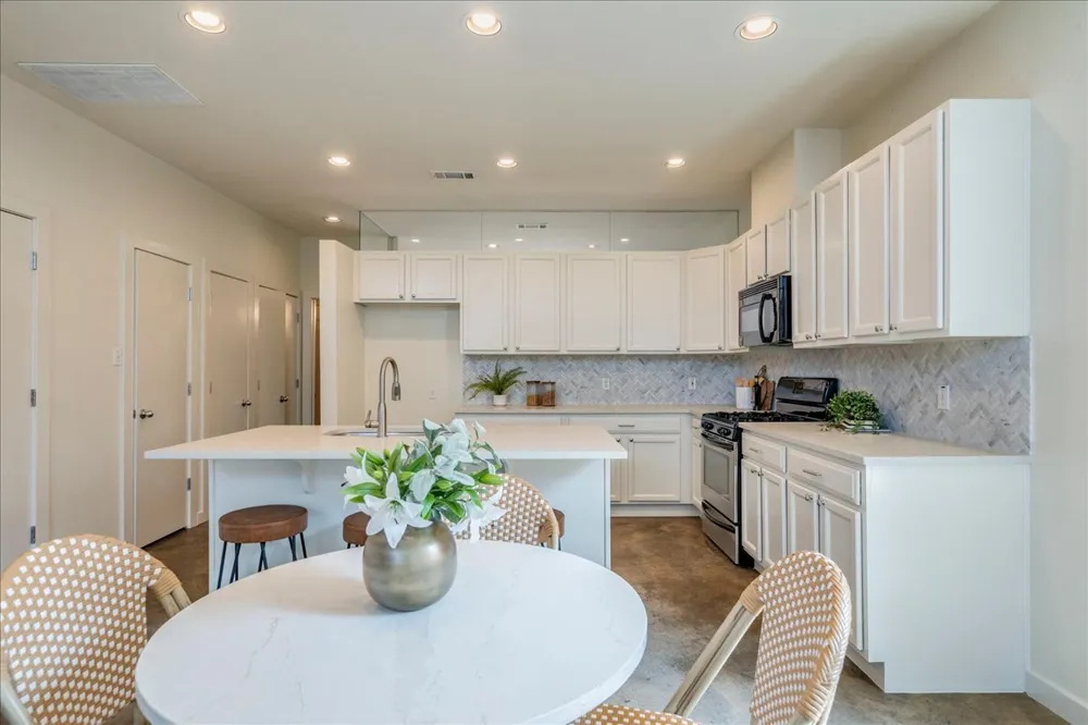 2811 Hardeman Street #B Austin, TX 78704