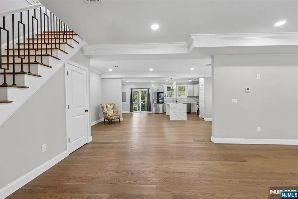 34 Gates Avenue Warren, NJ 07059