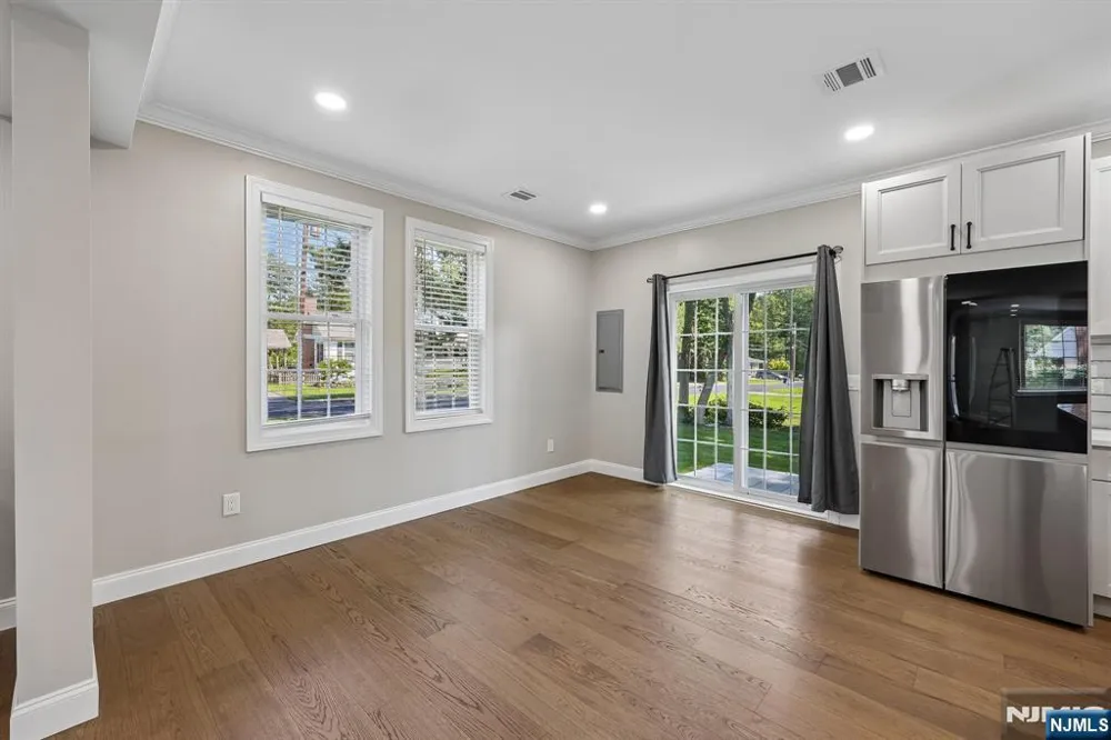 34 Gates Avenue Warren, NJ 07059