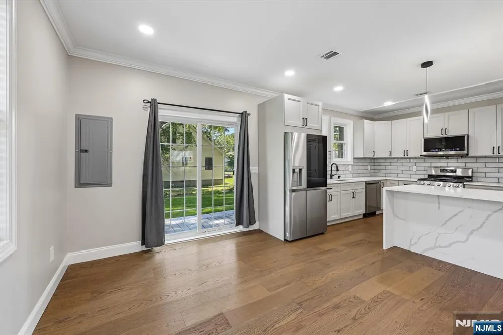 34 Gates Avenue Warren, NJ 07059
