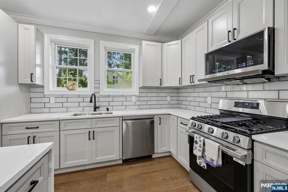 34 Gates Avenue Warren, NJ 07059