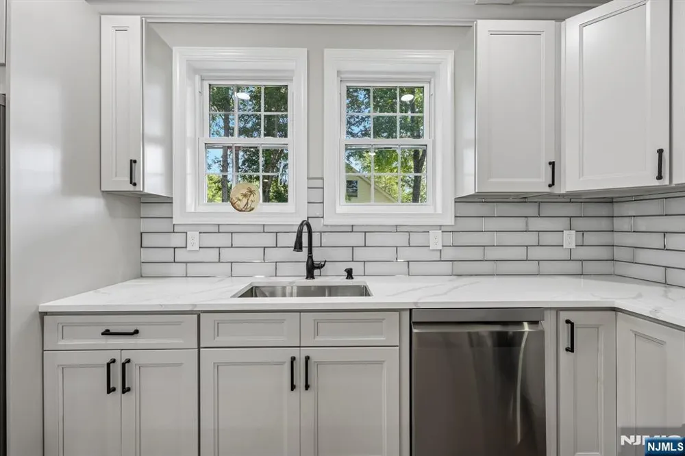 34 Gates Avenue Warren, NJ 07059