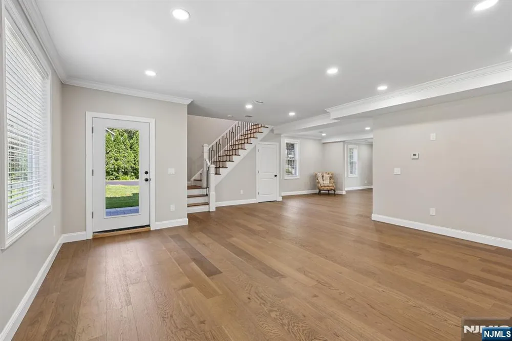 34 Gates Avenue Warren, NJ 07059