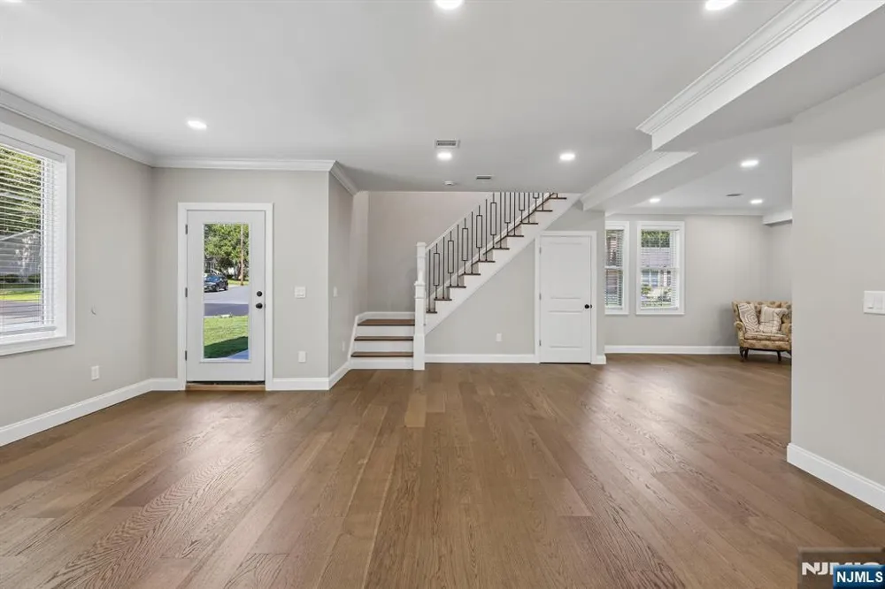 34 Gates Avenue Warren, NJ 07059