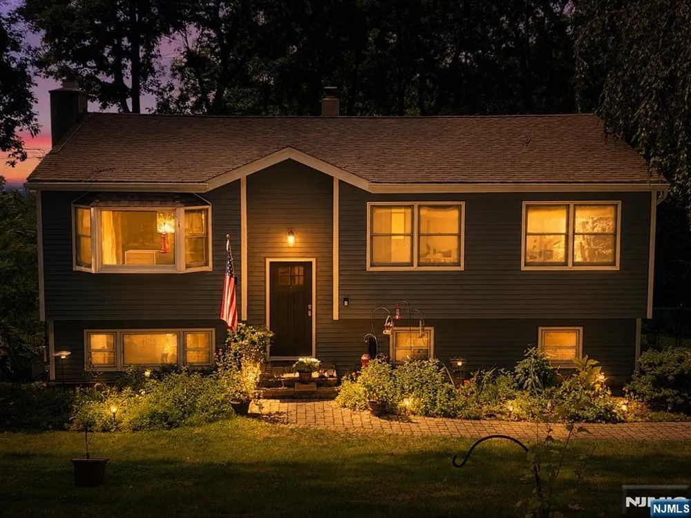 11 Hillsdale Drive Sussex, NJ 07461